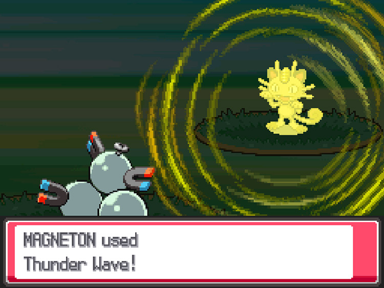 A Magneton using Thunder Wave in a battle / Pokemon HGSS