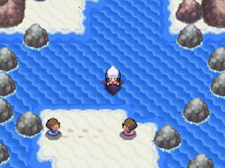 Finding new places to explore with Surf. / Pokémon Platinum