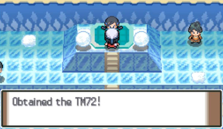 Receiving TM72 Avalanche as a reward for defeating Candice. / Pokemon Platinum