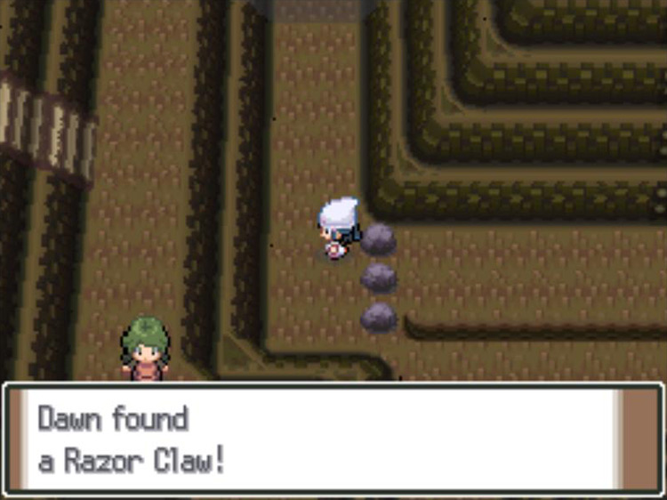 Obtaining the Razor Claw in Victory Road. / Pokémon Platinum