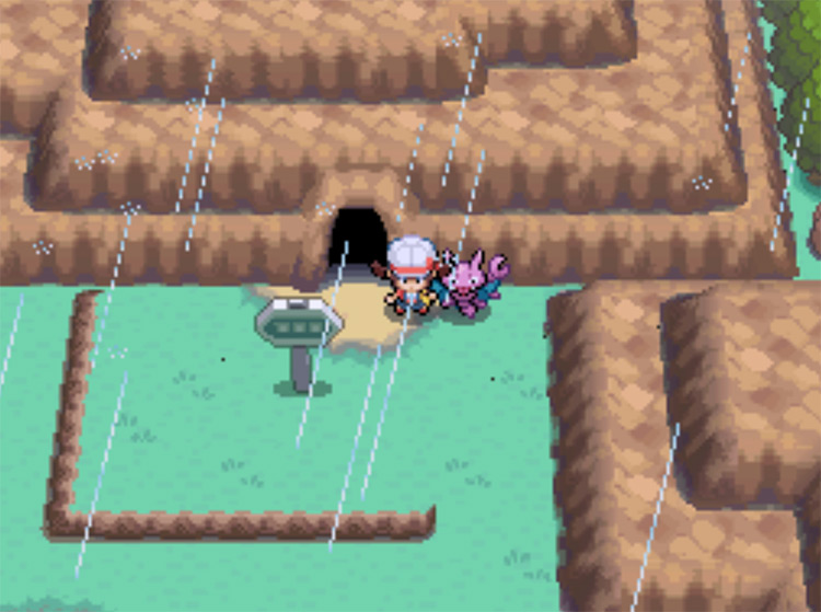 The entrance to Union Cave on Route 33 / Pokemon HGSS